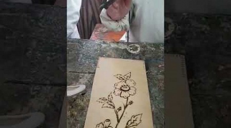 فن الرسم علي الأخشاب عمل طالبات الفنيه بنات♥♥