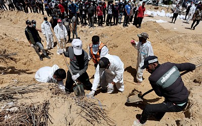 مطالب فلسطينية بتحقيق دولي "فوري" في المقابر الجماعية بغزة