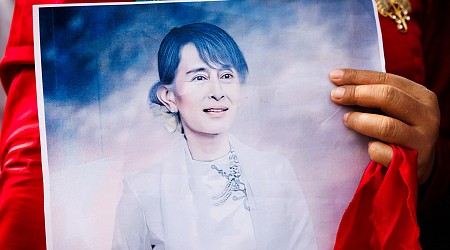 نقل زعيمة ميانمار السابقة سوتشي من السجن إلى إقامة جبرية