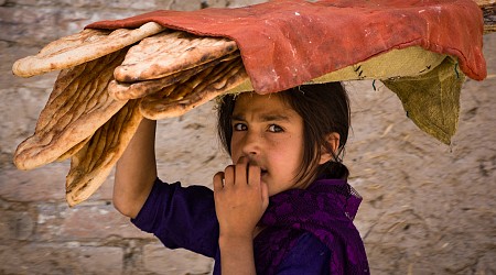 الحياة الريفية في أفغانستان.. صمود وتكافل في وجه الأزمات