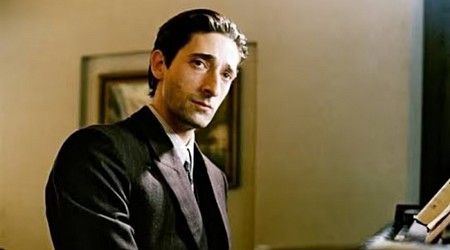 أدريان برودي يكشف عن معاناته من اضطراب ما بعد الصدمة أثناء تصوير فيلم The Pianist