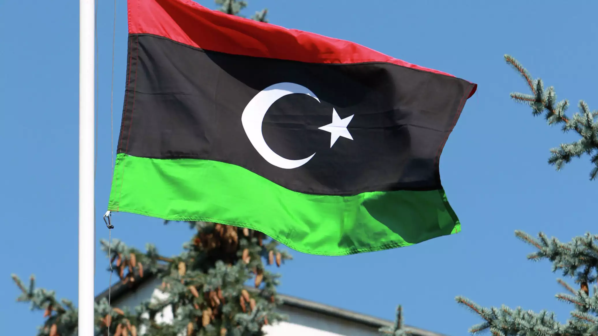 أستاذ قانون دولي: عودة الملكية في ليبيا "غير وارد" والتقسيم "شبه مستحيل"
