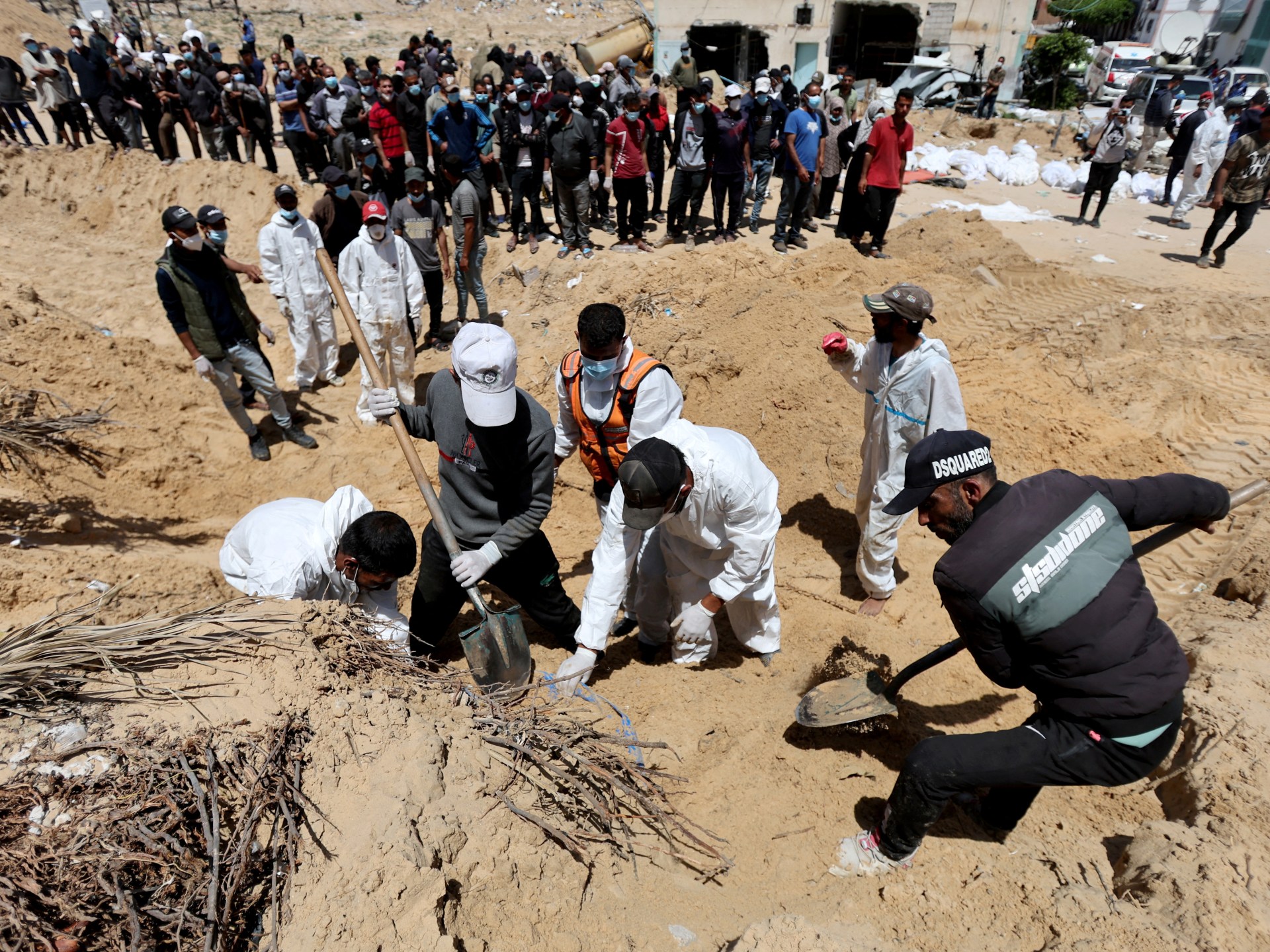 مطالب فلسطينية بتحقيق دولي "فوري" في المقابر الجماعية بغزة