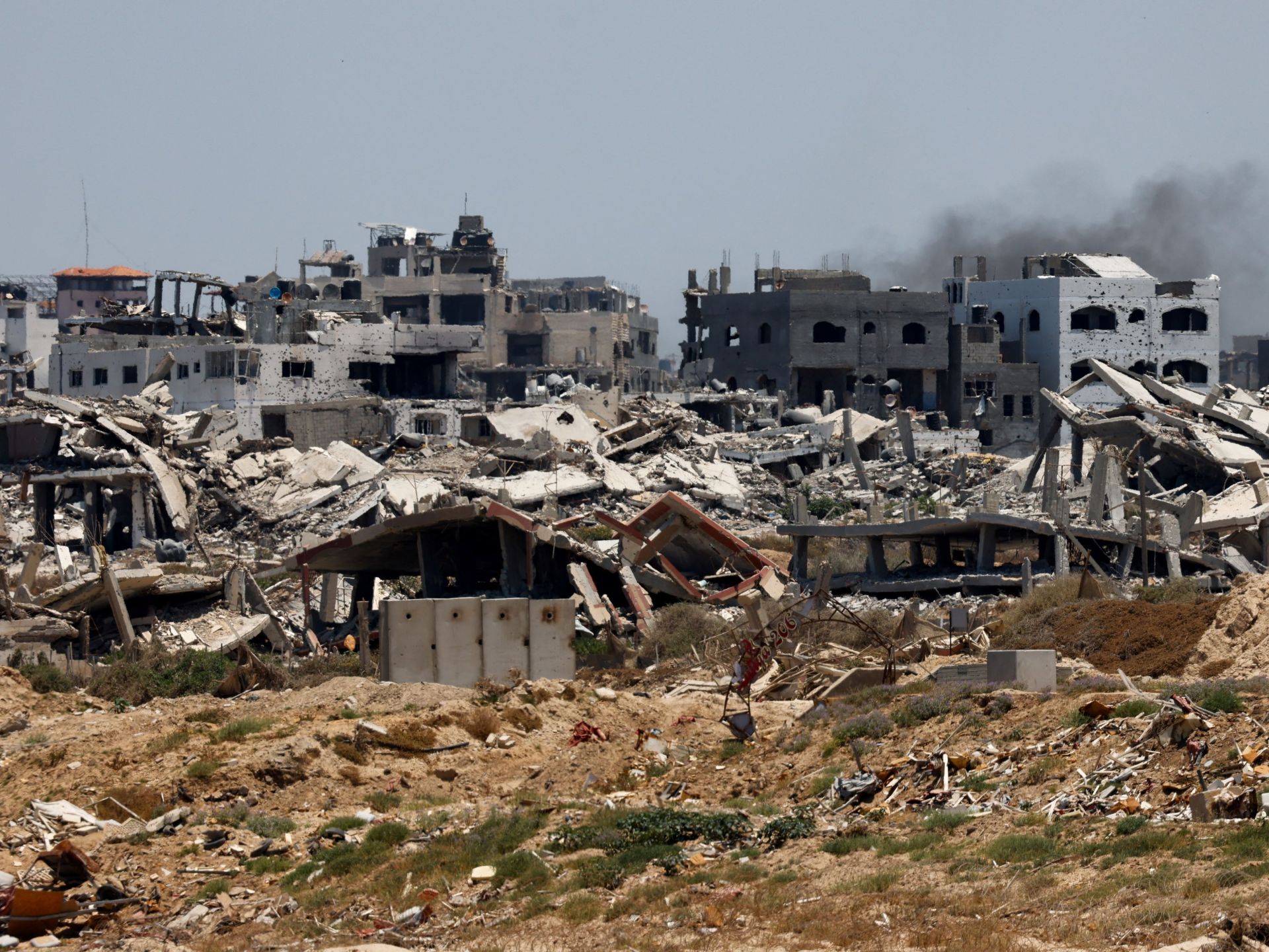 قوات الاحتلال ترتكب 4 مجازر وتشن غارات مكثفة على غزة