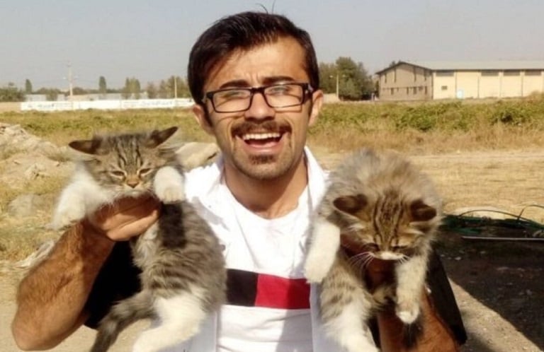فرهاد شیخی، فعال کارگری را به یک سال حبس و مجازات‌های دیگر محکوم کردند